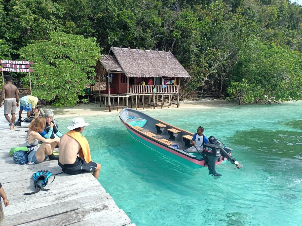 Warahnus Dive Homestay Kri Eksteriør billede